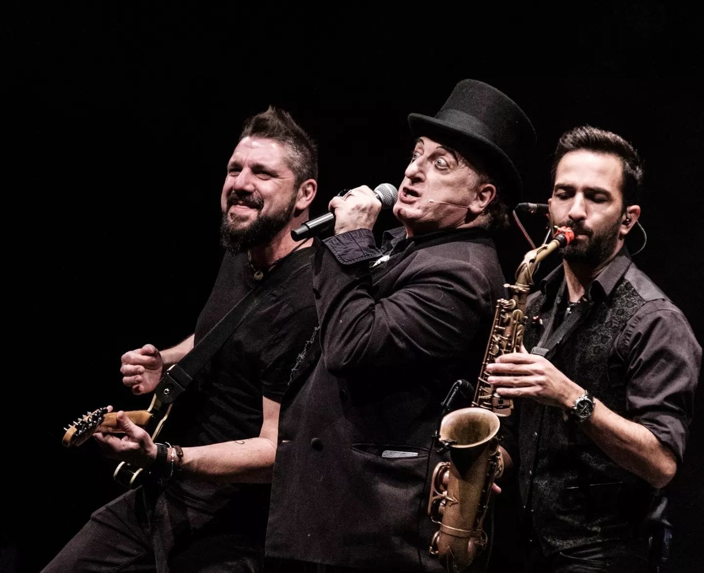 Javier Gurruchaga y la Orquesta Mondragón