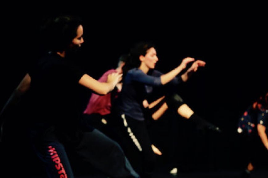 La companyia de dansa CobosMika fa una residència artística a l'Espai Ter La companyia de dansa CobosMika fa una residència artística a l'Espai Ter