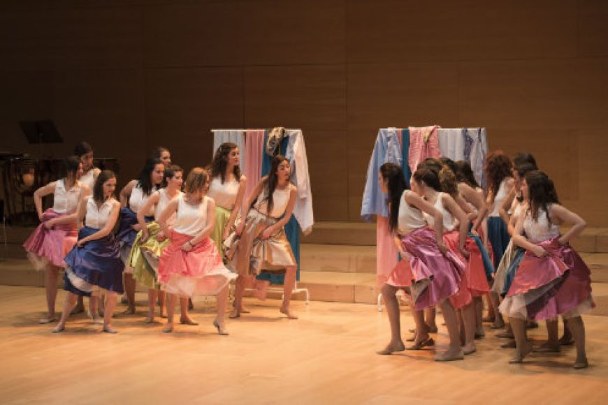 El festival L’Empordà Canta de Torroella de Montgrí torna amb força amb la participació de 18 cors i 400 cantaires dels Països Catalans El festival L’Empordà Canta de Torroella de Montgrí torna amb força amb la participació de 18 cors i 400 cantaires dels Països Catalans