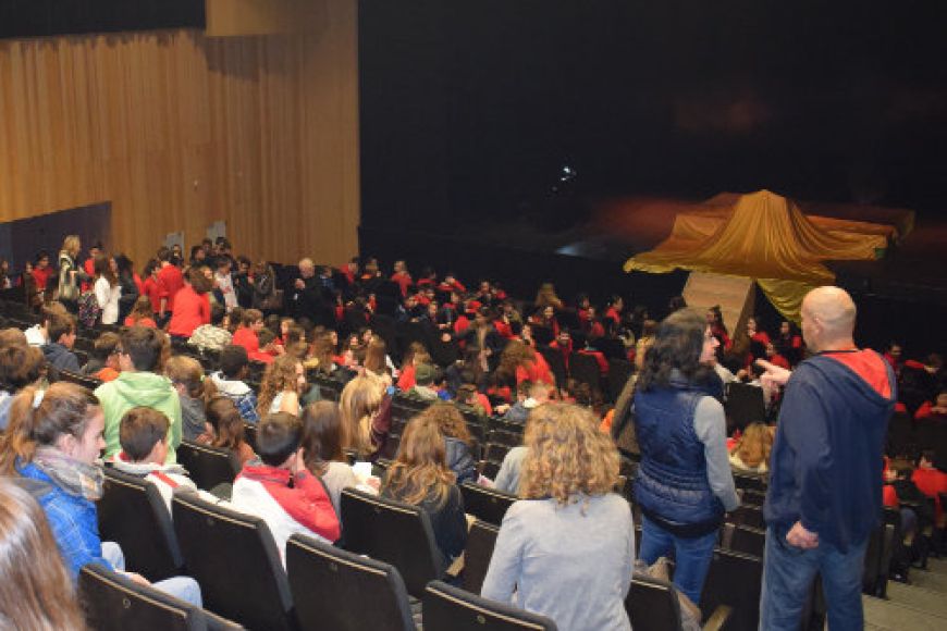 L’Espai Ter inicia les activitats educatives de teatre, música i arts escèniques per escoles i instituts. L’Espai Ter inicia les activitats educatives de teatre, música i arts escèniques per escoles i instituts.